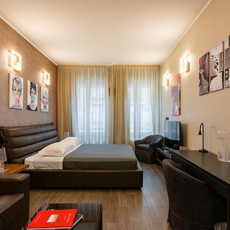 Double L Luxury Suite Милано Екстериор снимка