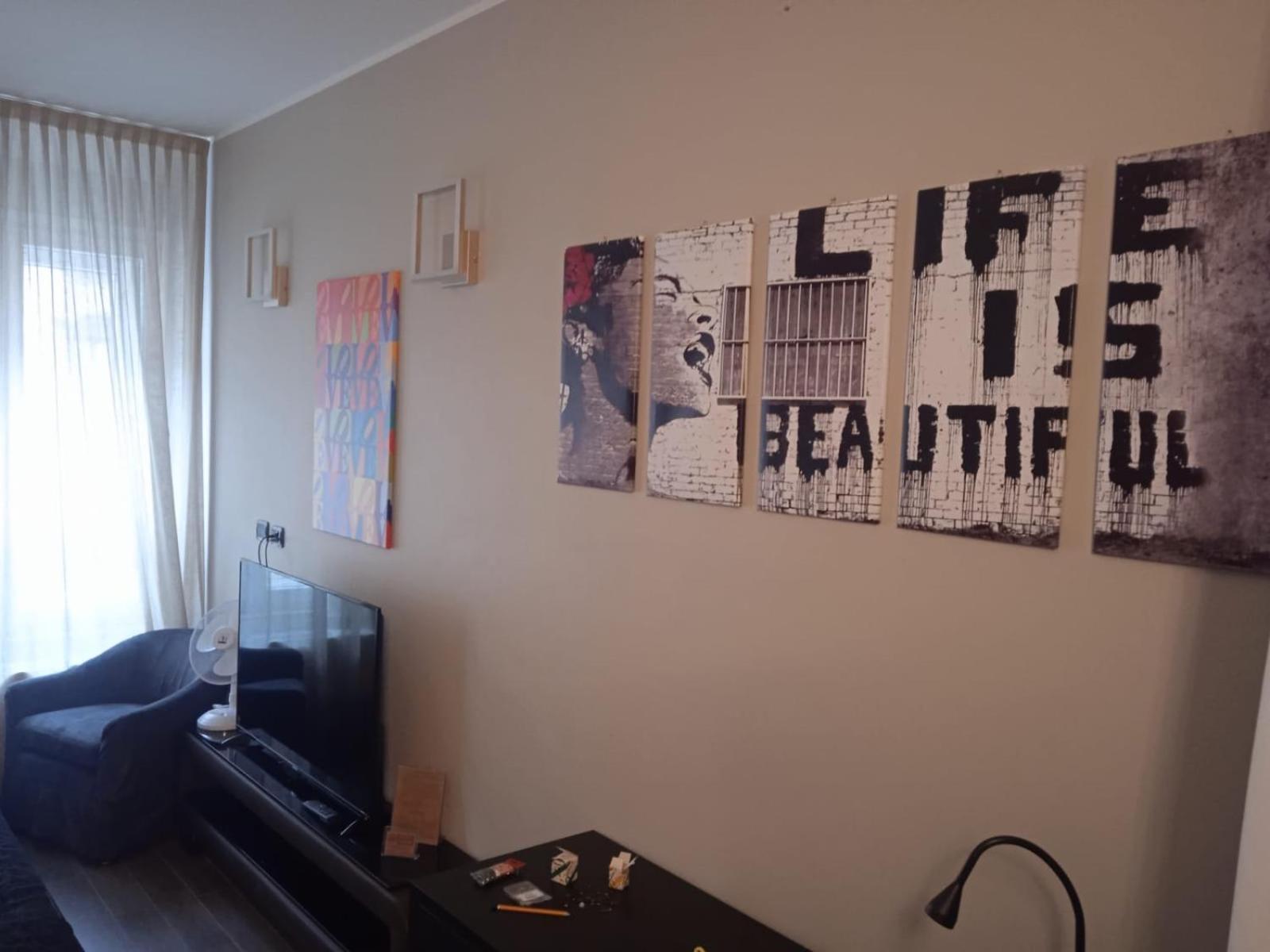 Double L Luxury Suite Милано Екстериор снимка