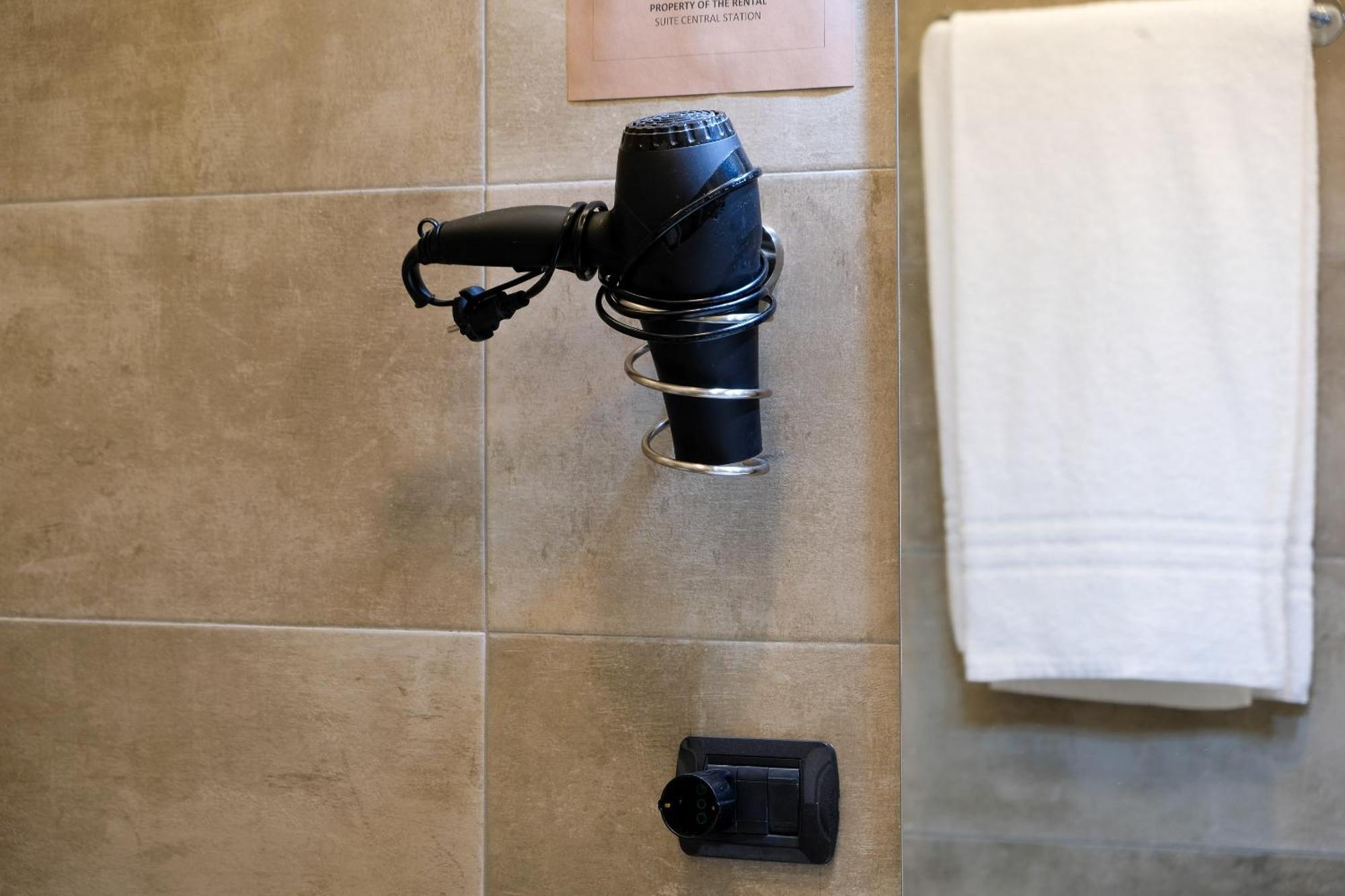 Double L Luxury Suite Милано Екстериор снимка