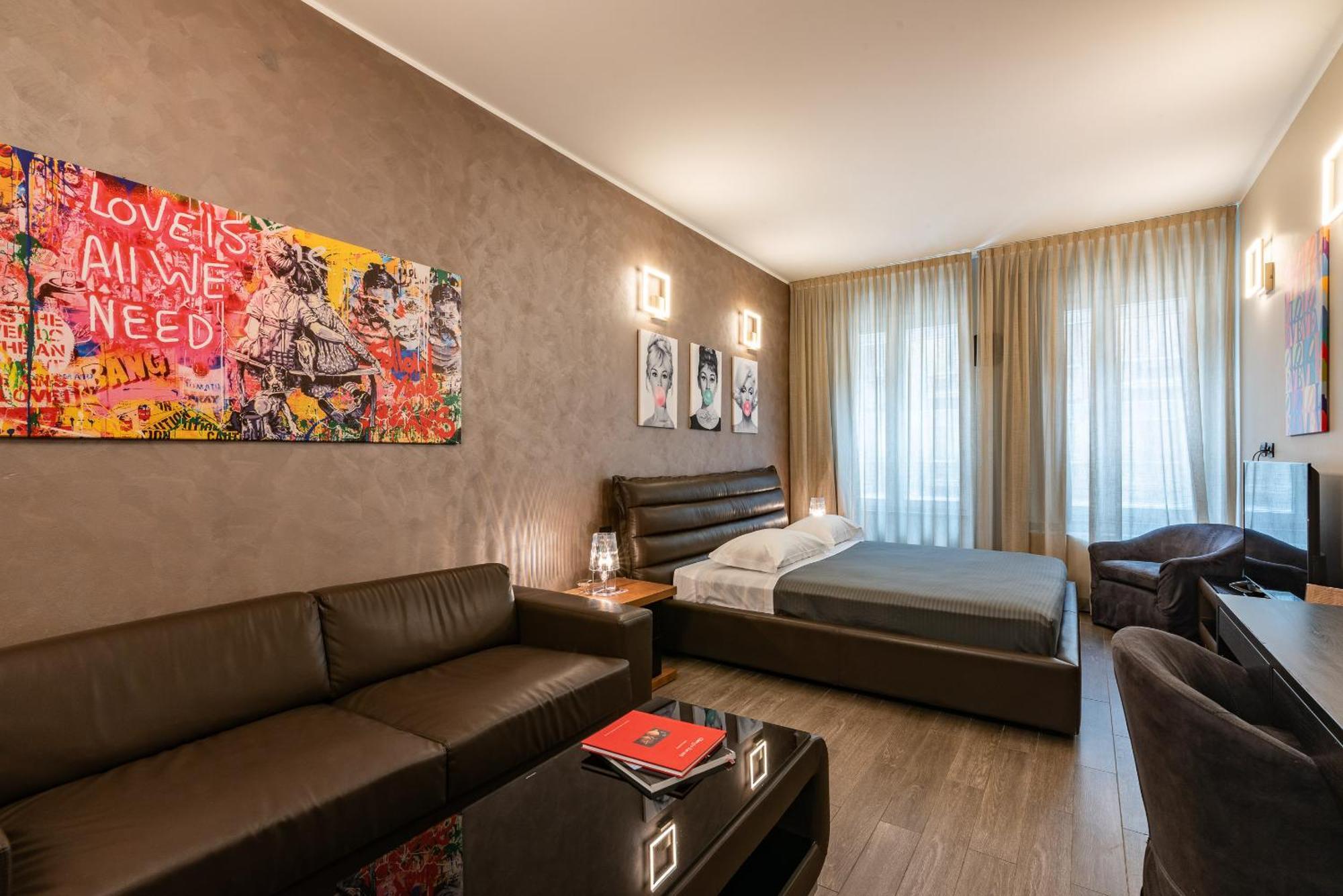 Double L Luxury Suite Милано Екстериор снимка