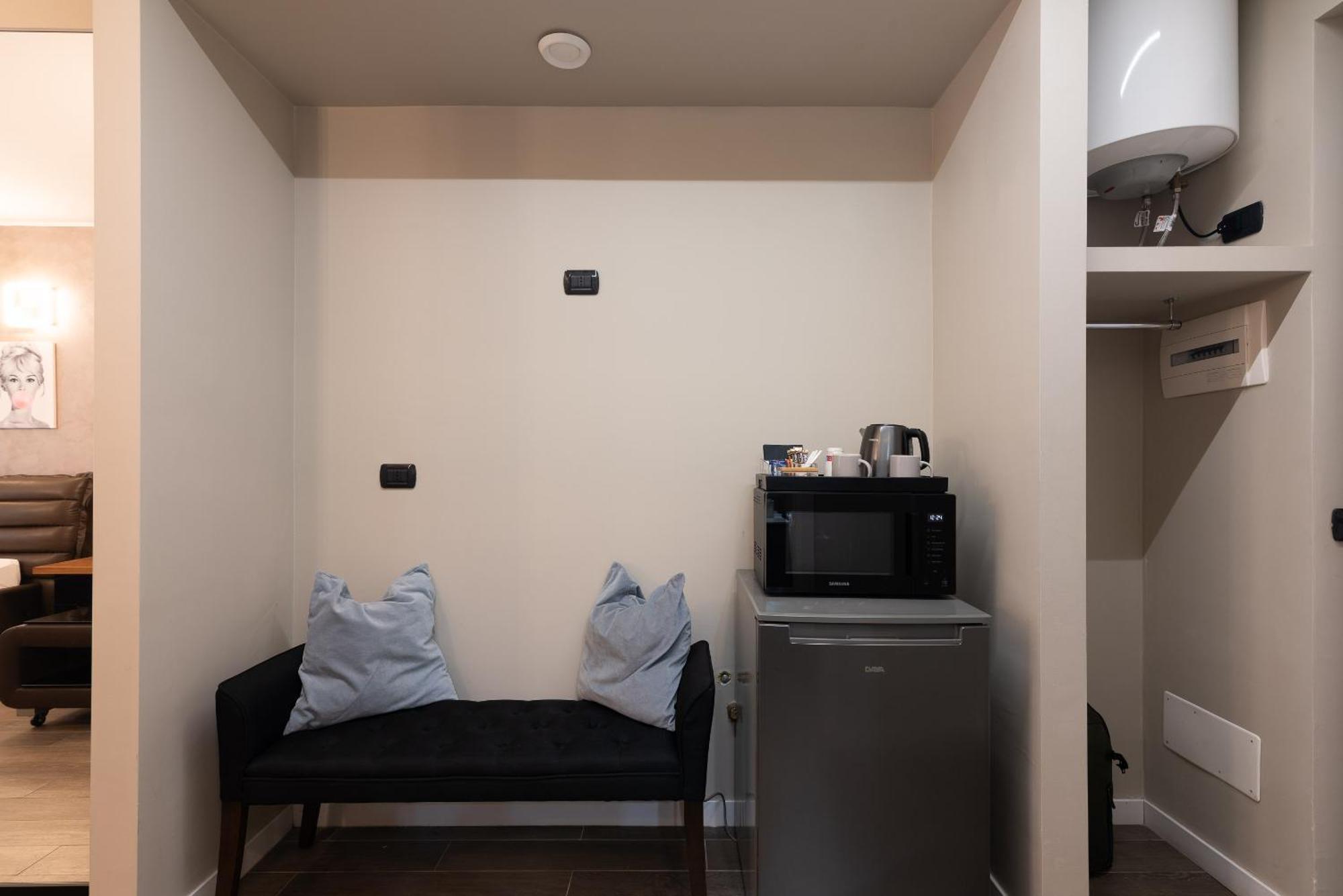 Double L Luxury Suite Милано Екстериор снимка